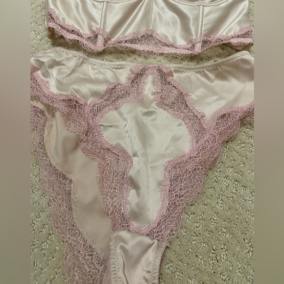 Victoria Secret High Hip lingerie - Picture 3 of 3